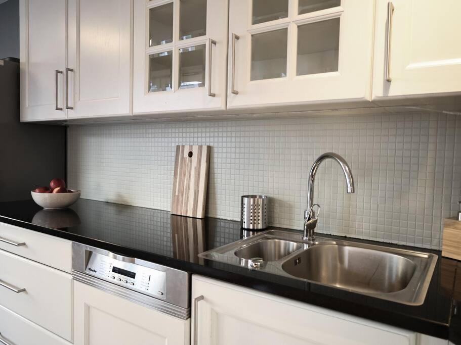 Live In A Stylish Home In The Center Of Осло Экстерьер фото
